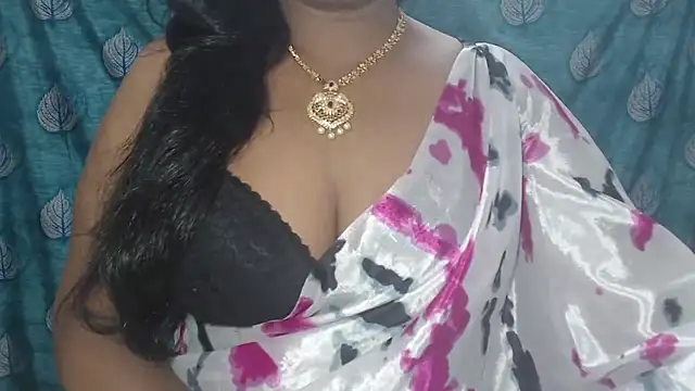 Snapshot of Sophia_your chatting on November 6, 5:11 am Sophia your online show from November 6, 5:11 am