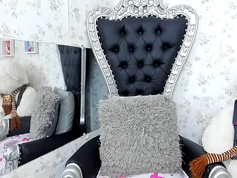 milf bigass  online show from January 15, 12:41 pm