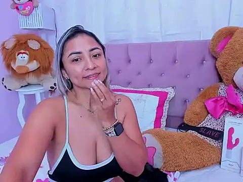 milf bigass  online show from June 4, 12:43 pm