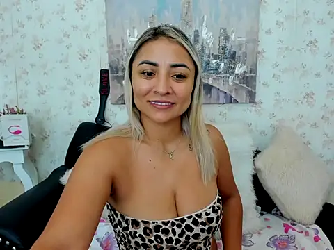 milf bigass  online show from February 21, 12:29 pm