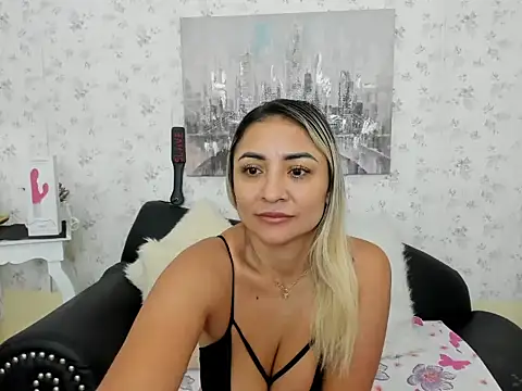 milf bigass  online show from February 16, 12:37 pm
