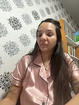Snapshot of samilux5 chatting on May 17, 5:18 am samilux5 online show from May 17, 5:18 am