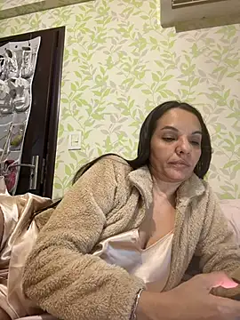 Snapshot of samilux5 chatting on May 4, 2:26 am samilux5 online show from May 4, 2:26 am