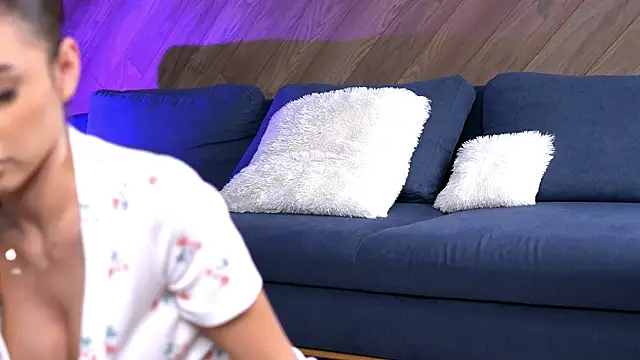 Snapshot of EsmeAinsley chatting on September 22, 11:44 pm EsmeAinsley online show from September 22, 11:44 pm