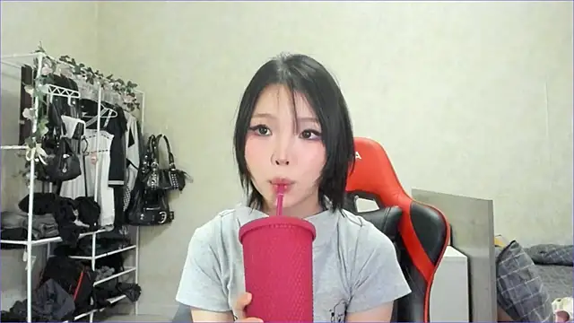wastforu online show from July 11, 12:05 pm