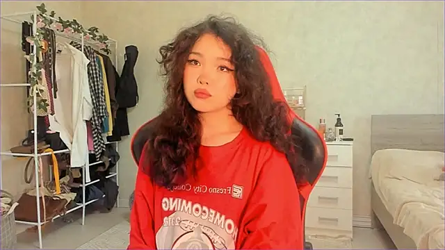 wastforu online show from February 13, 10:15 am