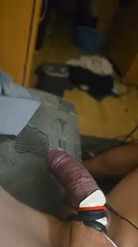 LongUKMakeYouSquirt online show from March 14, 12:05 am