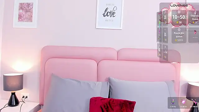 Snapshot of little_dolly1 chatting on December 5, 12:04 pm little dolly1 online show from December 5, 12:04 pm