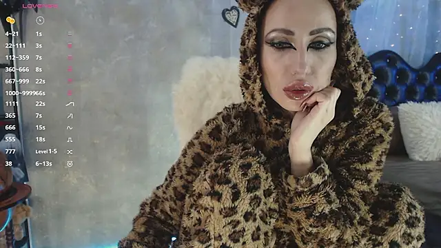 MeganLuxstar online show from March 28, 1:39 am