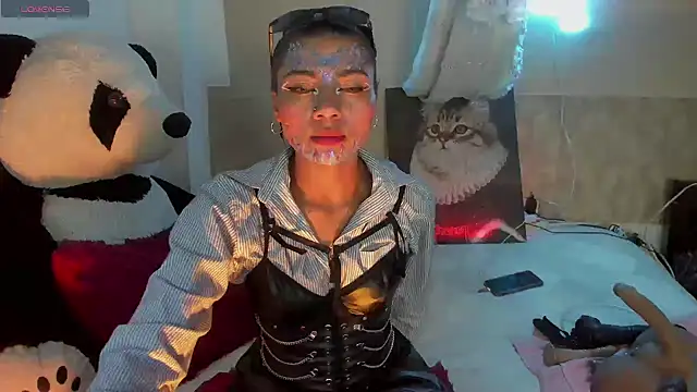 Lilithsabeth online show from October 31, 4:25 pm