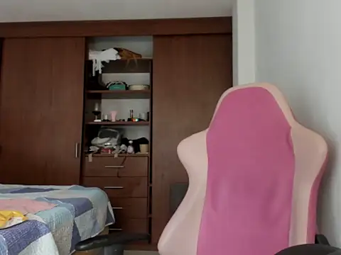 Lilithsabeth online show from April 14, 8:03 pm