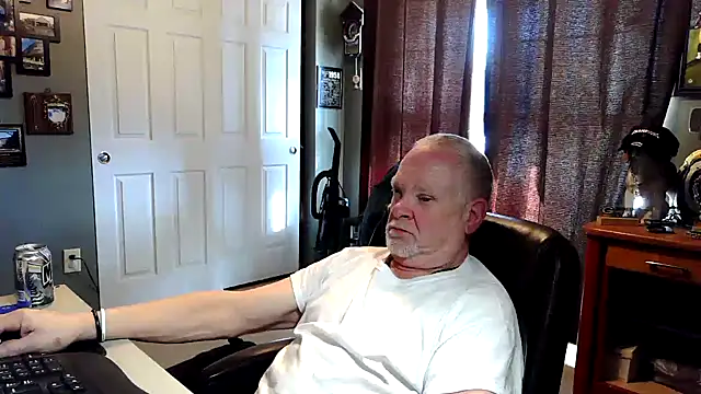 nobledad online show from February 13, 8:20 pm