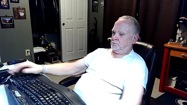 nobledad online show from February 3, 1:38 am