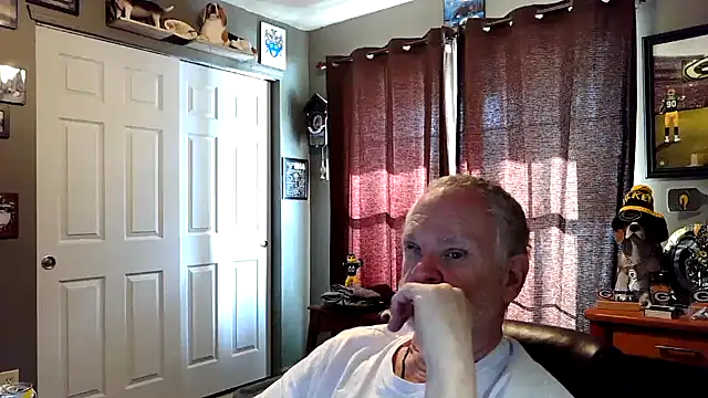 Snapshot of nobledad chatting on December 17, 7:41 pm nobledad online show from December 17, 7:41 pm