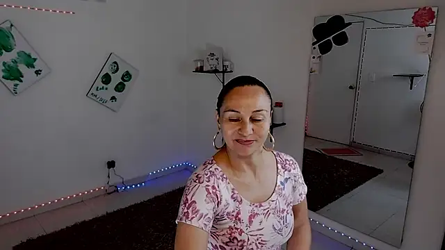 lollita 23  online show from November 13, 8:13 pm