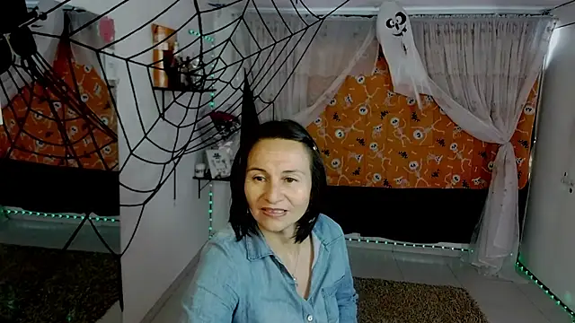 lollita 23  online show from October 28, 5:56 pm