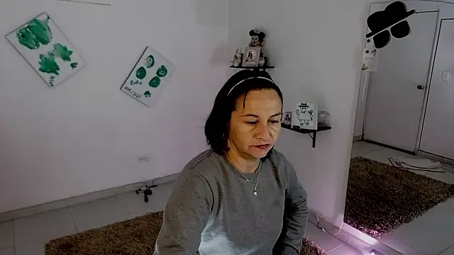 lollita 23  online show from October 26, 1:44 pm