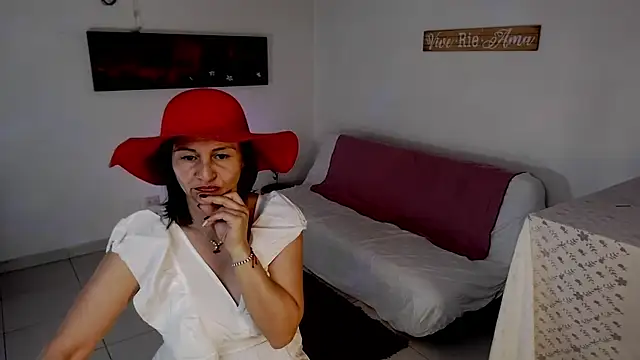 lollita 23  online show from November 28, 7:47 pm