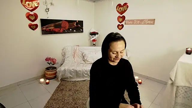 lollita 23  online show from April 8, 7:48 pm