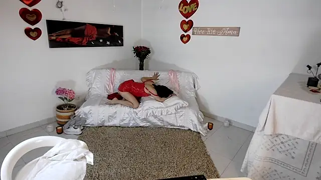 lollita 23  online show from April 16, 9:39 pm