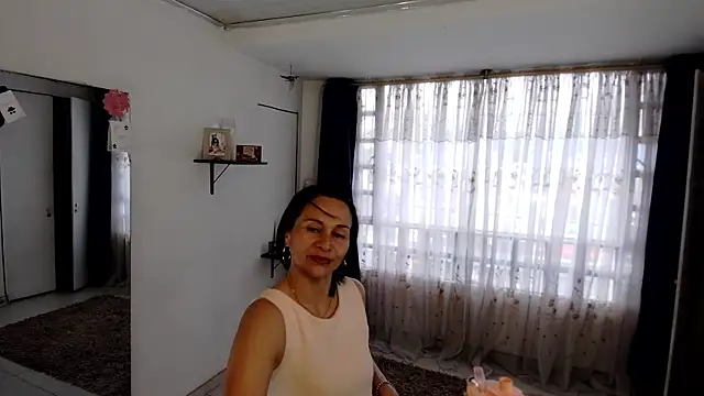 Snapshot of lollita_23_ chatting on May 20, 8:06 pm lollita 23 online show from May 20, 8:06 pm