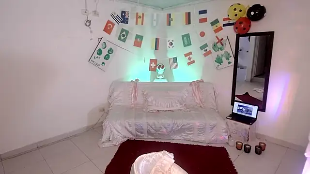 Snapshot of lollita_23_ chatting on June 25, 7:41 pm lollita 23 online show from June 25, 7:41 pm
