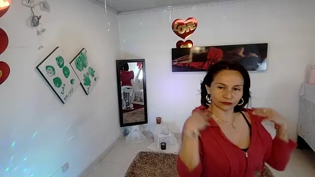 Snapshot of lollita_23_ chatting on May 6, 7:29 pm lollita 23 online show from May 6, 7:29 pm
