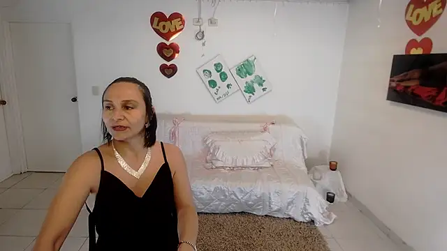 Snapshot of lollita_23_ chatting on April 30, 6:59 pm lollita 23 online show from April 30, 6:59 pm