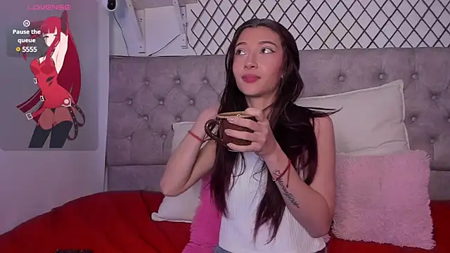 Snapshot of _Scarlett_01 chatting on February 1, 12:58 pm Scarlett 01 online show from February 1, 12:58 pm