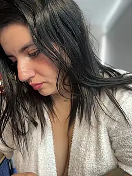 Snapshot of horny_roomiess chatting on February 26, 5:21 pm horny roomiess online show from February 26, 5:21 pm