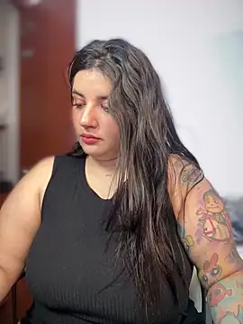 horny roomiess online show from May 28, 7:42 pm