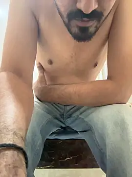 Snapshot of hornyguy271192 chatting on December 14, 12:22 pm hornyguy271192 online show from December 14, 12:22 pm