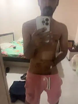 Snapshot of hornyguy271192 chatting on October 11, 7:37 pm hornyguy271192 online show from October 11, 7:37 pm