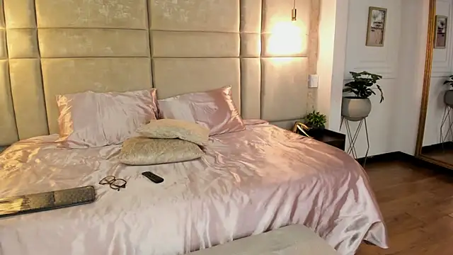 Victoria-Harper online show from March 13, 11:51 am