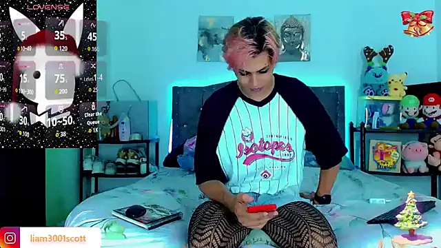 Liamscott  online show from December 18, 10:46 pm