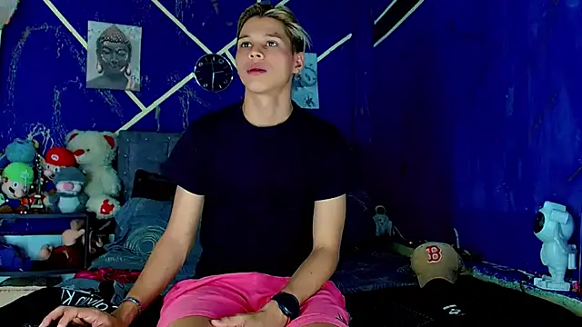 Liamscott  online show from May 25, 6:28 pm