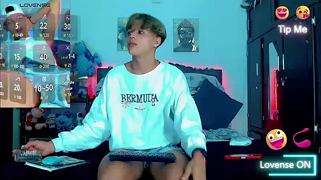 Liamscott  online show from November 7, 7:51 pm