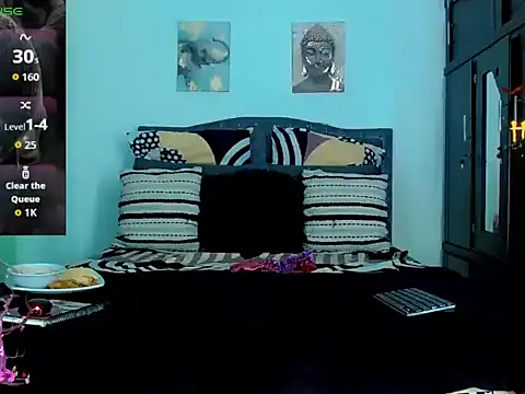 Liamscott  online show from October 12, 8:32 pm