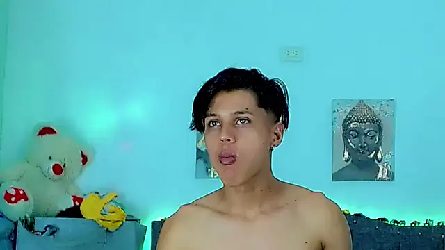 Liamscott  online show from February 13, 10:21 pm