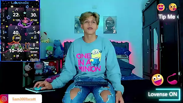 Liamscott  online show from November 17, 8:46 pm