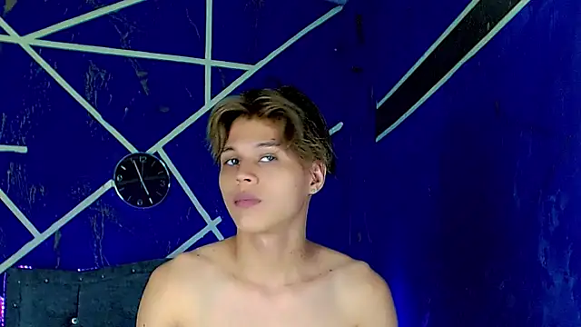 Snapshot of Liamscott_ chatting on July 9, 9:58 pm Liamscott online show from July 9, 9:58 pm