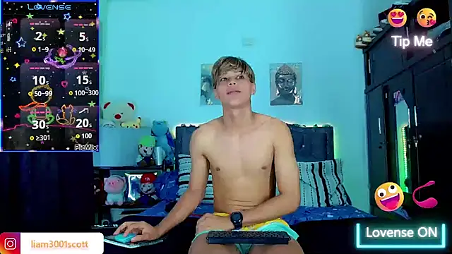 Liamscott  online show from November 16, 7:18 pm