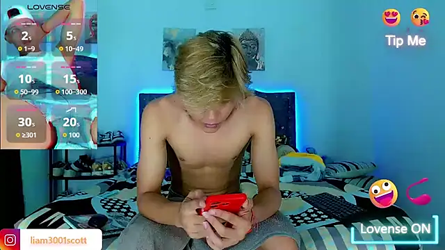 Liamscott  online show from November 30, 6:09 pm