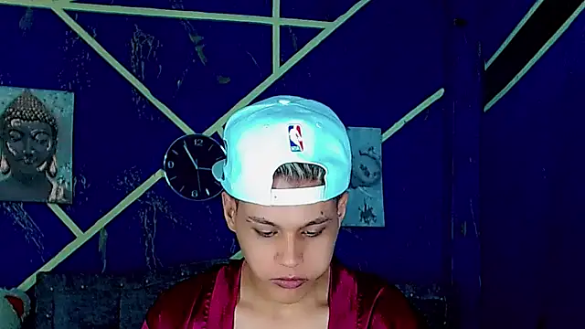 Liamscott  online show from May 11, 7:55 pm