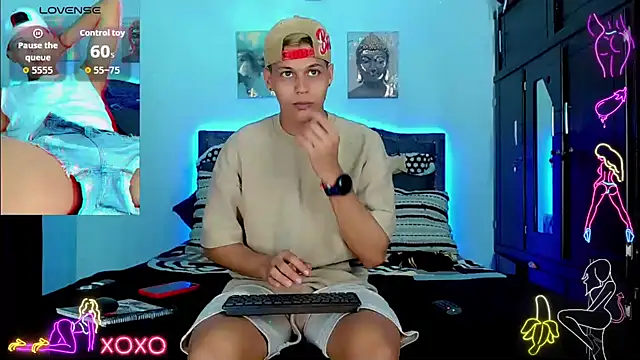 Liamscott  online show from October 10, 1:50 am