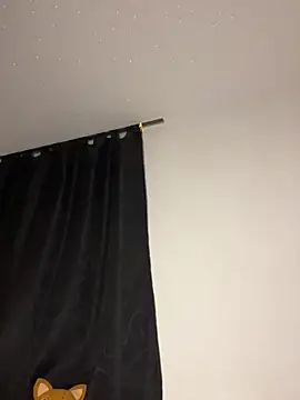 JulianaCastillo online show from April 7, 9:22 am