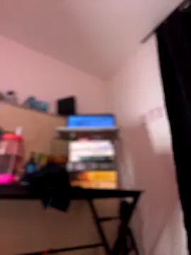 Snapshot of JulianaCastillo chatting on December 3, 9:31 am JulianaCastillo online show from December 3, 9:31 am