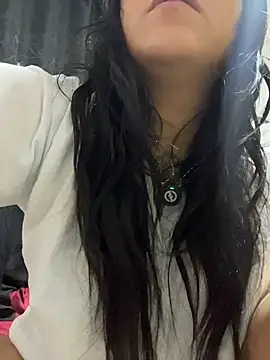 JulianaCastillo online show from February 8, 9:29 am