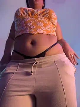 Snapshot of JulianaCastillo chatting on November 17, 9:35 am JulianaCastillo online show from November 17, 9:35 am