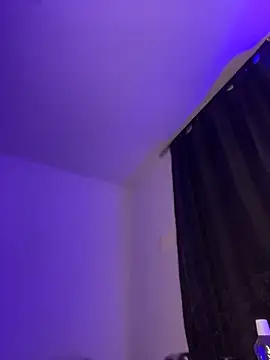 JulianaCastillo online show from April 15, 9:37 am